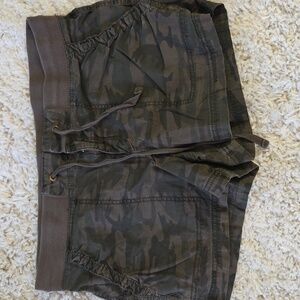a.n.a Olive Green Shorts